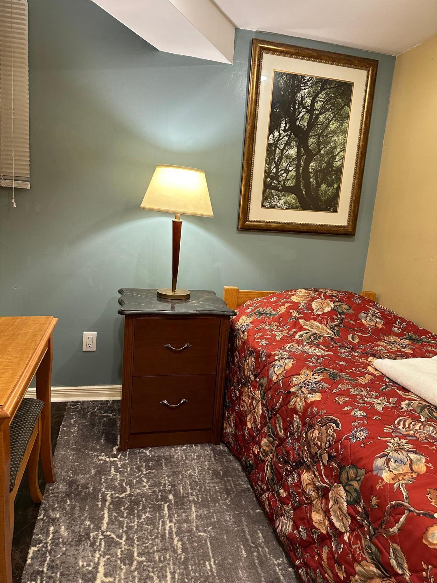 Standard Single Room with Shared Bathroom